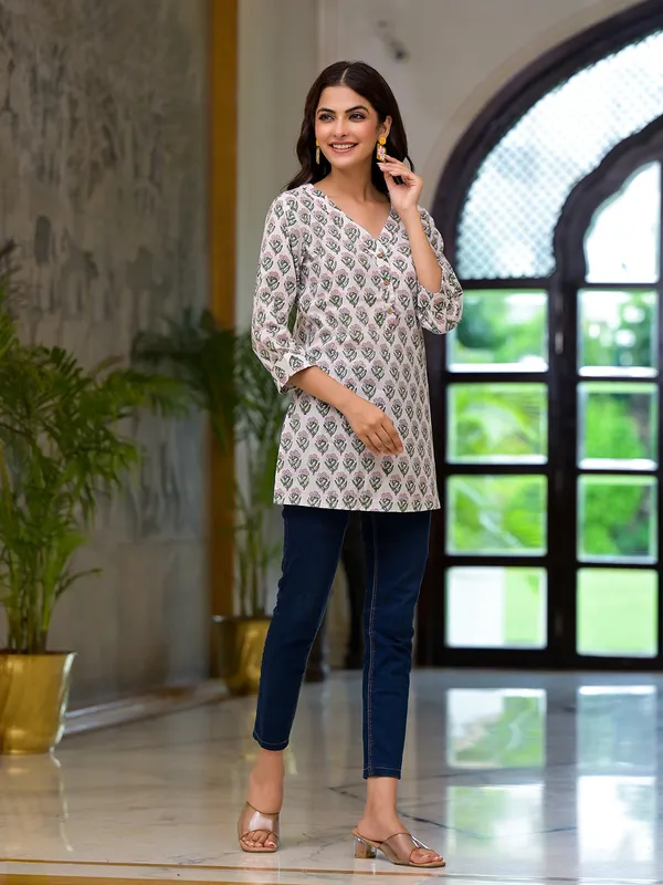White_Floral_Print_Pure_Cotton_A-Line_Top_For_Women