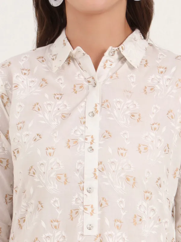 White_Floral_Printed_Cotton_Kurta_Pant_Set_For_Women
