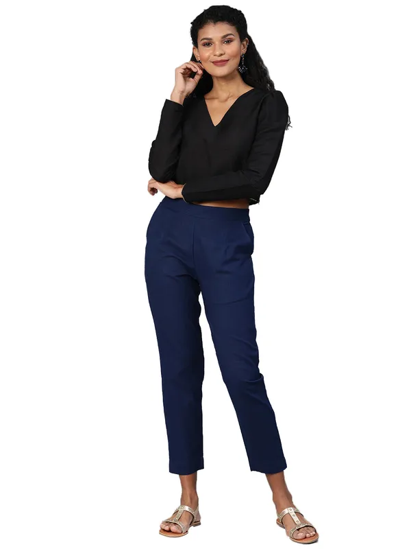 Navy_Blue_Straight_Fit_Solid_Regular_Trousers_For_Women