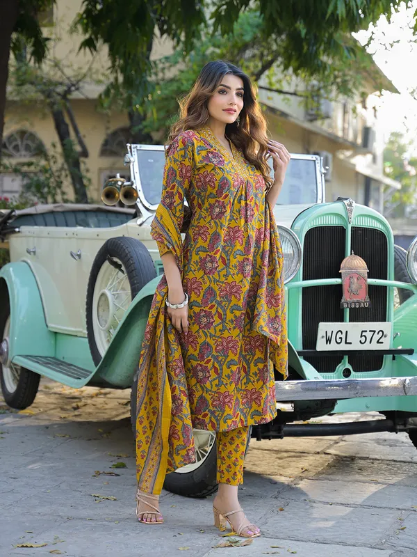 Yellow_Floral_Print_Cotton_Fabric_A-Line_Kurta_Pant_With_Dupatta_For_Women