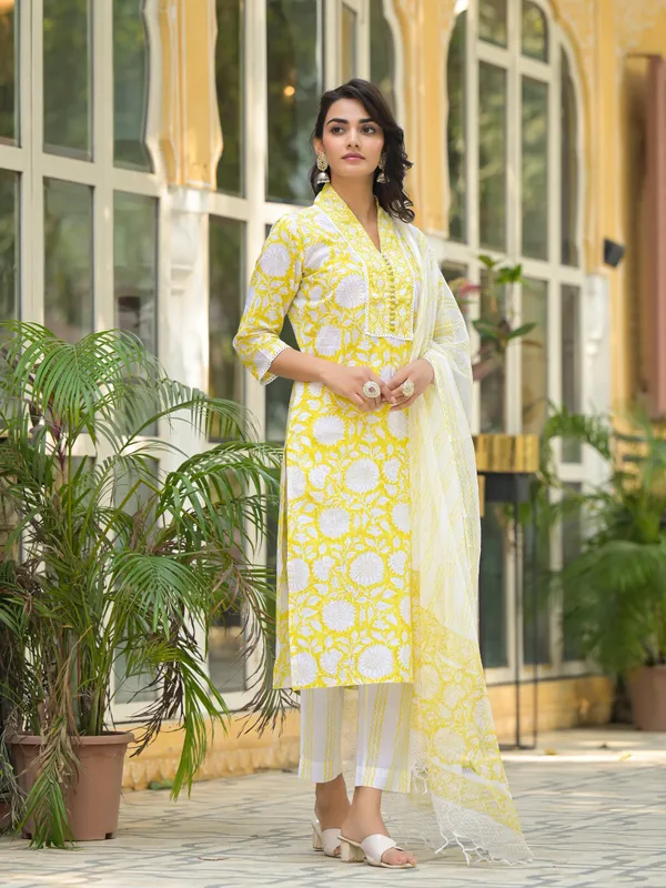 Yellow_Hand_Block_Print_Pure_Cotton_Straight_Kurta_Set_For_Women