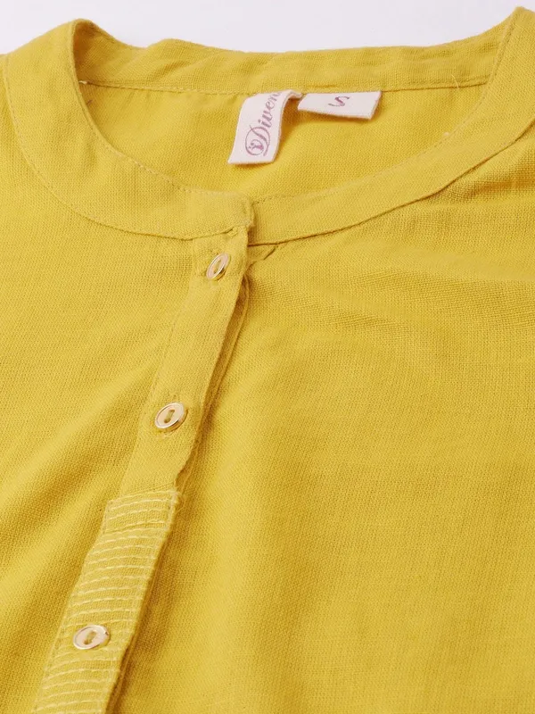 Yellow_Solid_Straight_Roll_Up_Sleeve_Kurti_For_Women