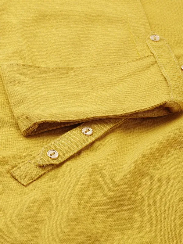 Yellow_Solid_Straight_Roll_Up_Sleeve_Kurti_For_Women