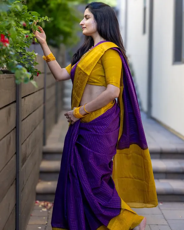 Premium_Purple_Soft_Silk_Saree_with_Rich_Pallu_and_All-Over_Jacquard_Work