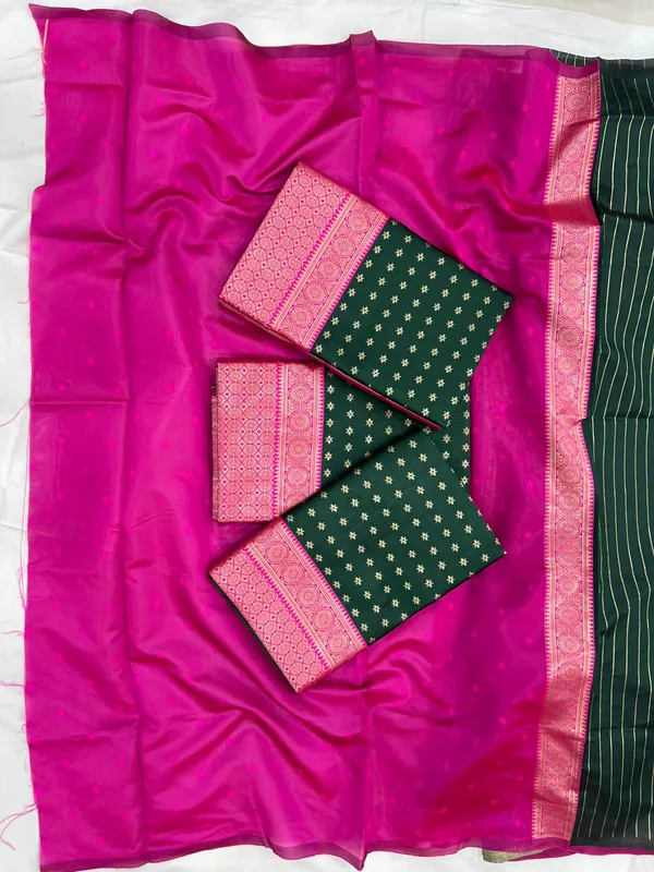 Premium_Green_Soft_Silk_Saree_with_Rich_Pallu_and_All-Over_Jacquard_Work