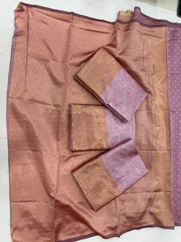 Premium_Pink_Soft_Silk_Saree_with_Rich_Pallu_and_Jacquard_Work