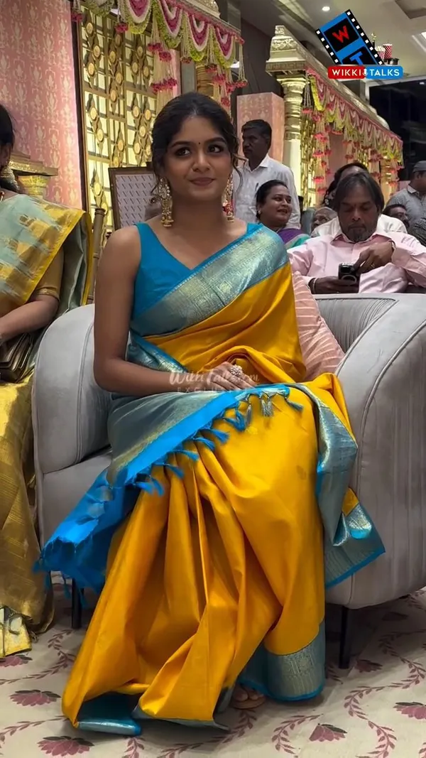 Premium_Yellow_Soft_Silk_Saree_with_Rich_Pallu_and_All-Over_Jacquard_Work