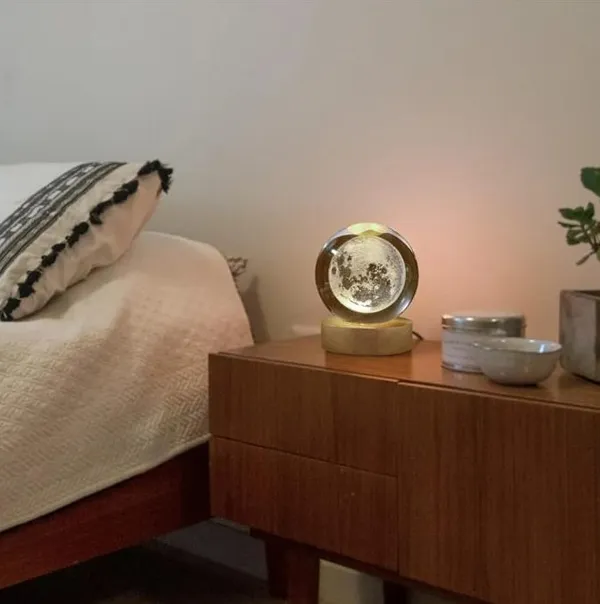 White_Plastic_Moon_Lamp_For_Men_And_Women