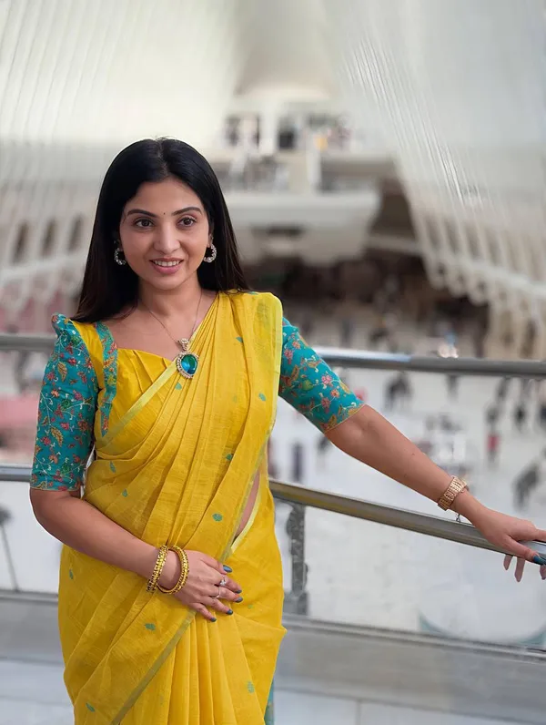 Yellow_Linen_Cotton_With_Digital_Print_Saree_For_Women