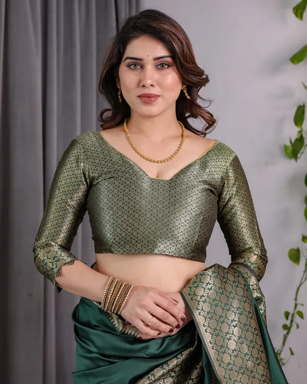 Green_Banarasi_Silk_Jacquard_Saree