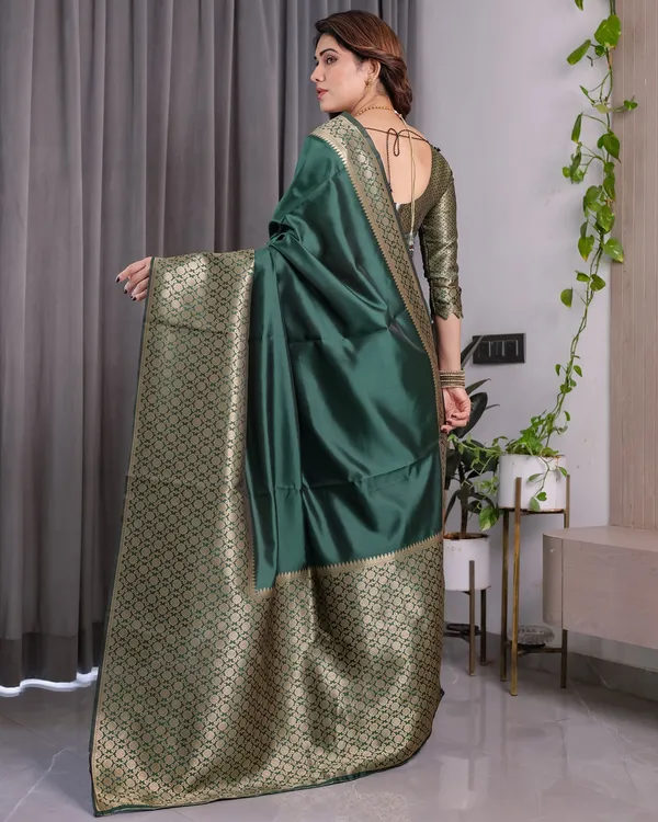 Green_Banarasi_Silk_Jacquard_Saree