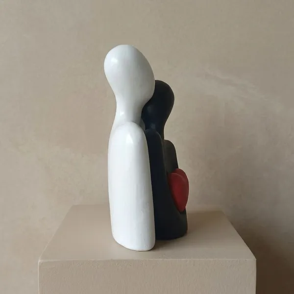 Eternal_Embrace_Ceramic_Couple_Decoratives