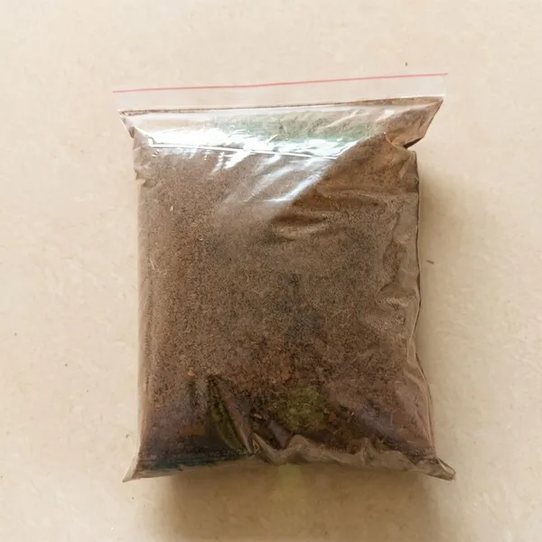 Neem_Cake_Powder_Black_Brown_Organic_Matter