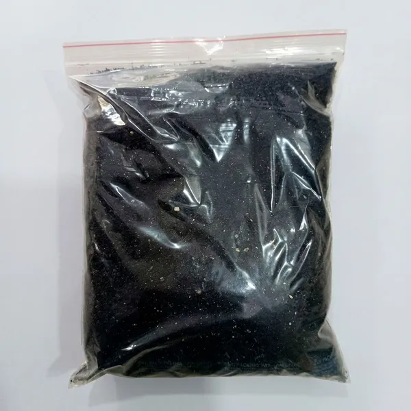 Organic_Potting_Mixture_brown_black