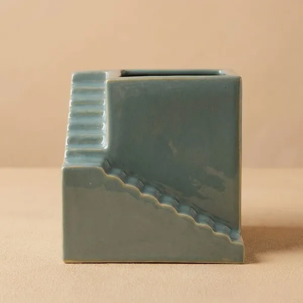 Elevator_Planter_Gray_Ceramic