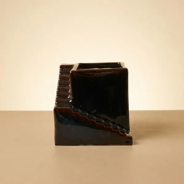 Elevator_Planter_Ceramic_Brown