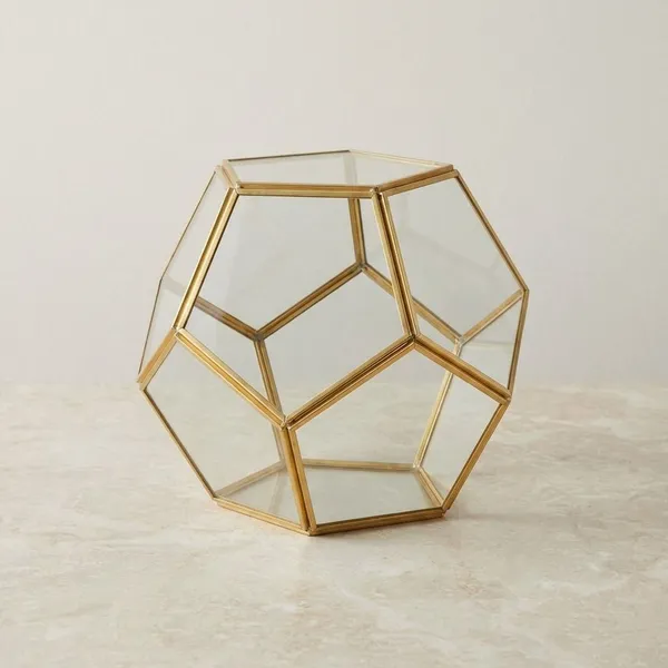 Octagon_Terrarium_Glass_And_Metal