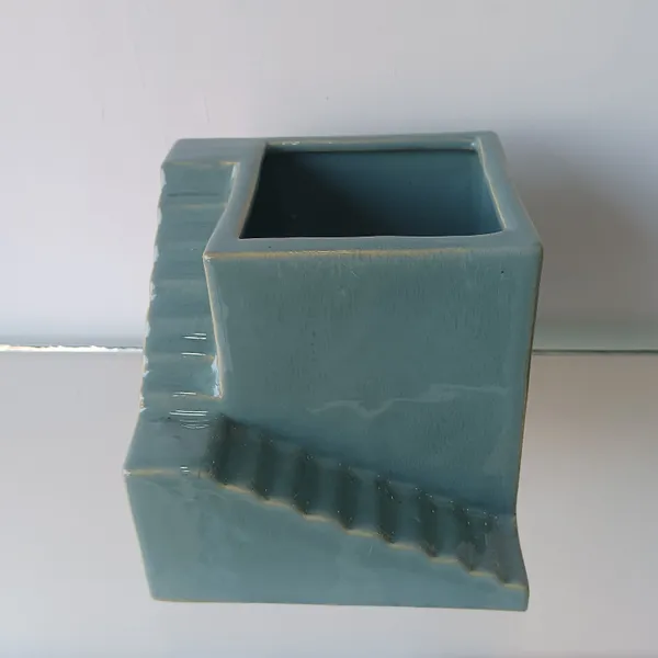 Elevator_Planter_Gray_Ceramic