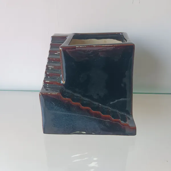 Elevator_Planter_Ceramic_Brown