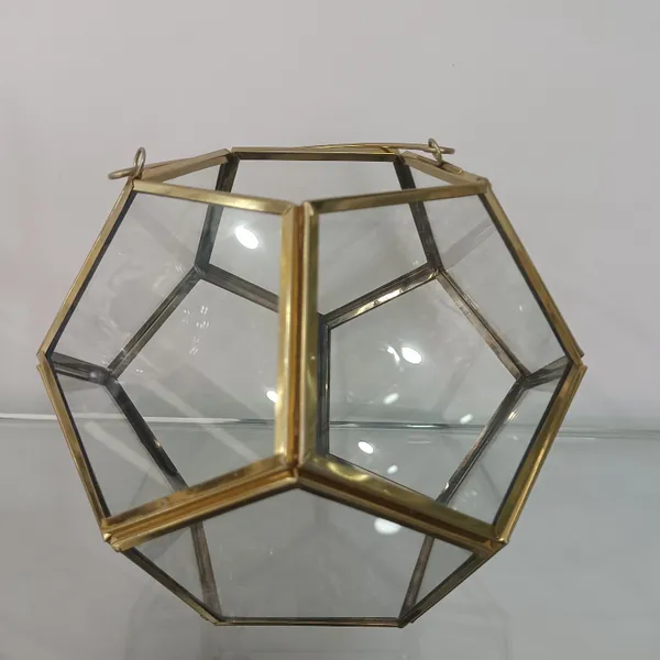 Octagon_Terrarium_Glass_And_Metal