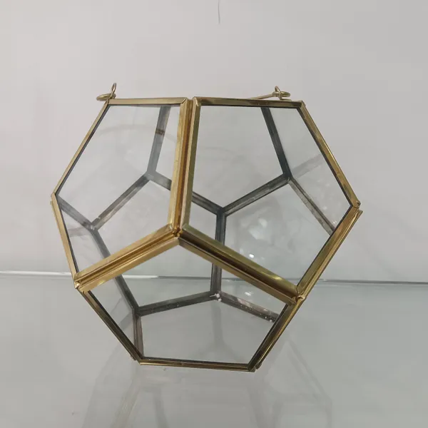 Octagon_Terrarium_Glass_And_Metal