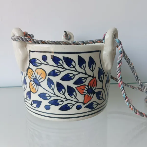 Hanging_Basket_Ceramic_Planter_white