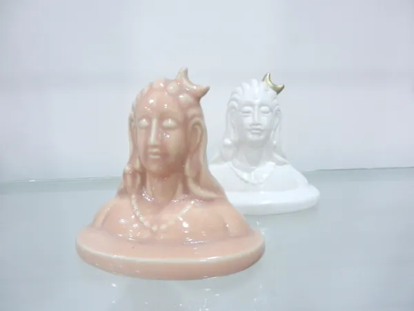 Aadiyogi_ceremic_decor_peach