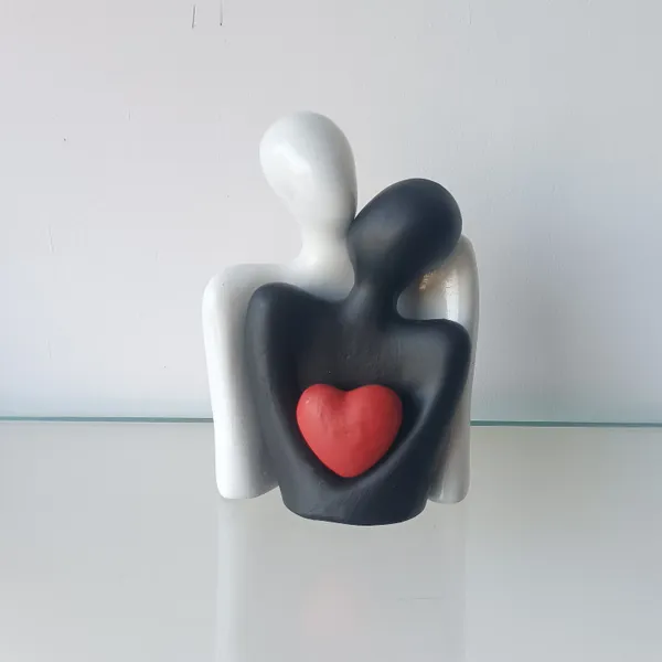 Eternal_Embrace_Ceramic_Couple_Decoratives