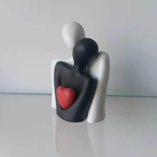 Eternal_Embrace_Ceramic_Couple_Decoratives