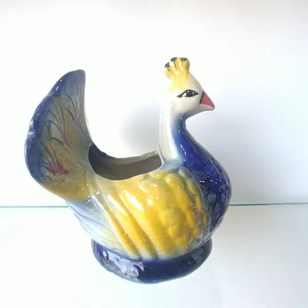 Dancing_Pecock_ceremic_planter