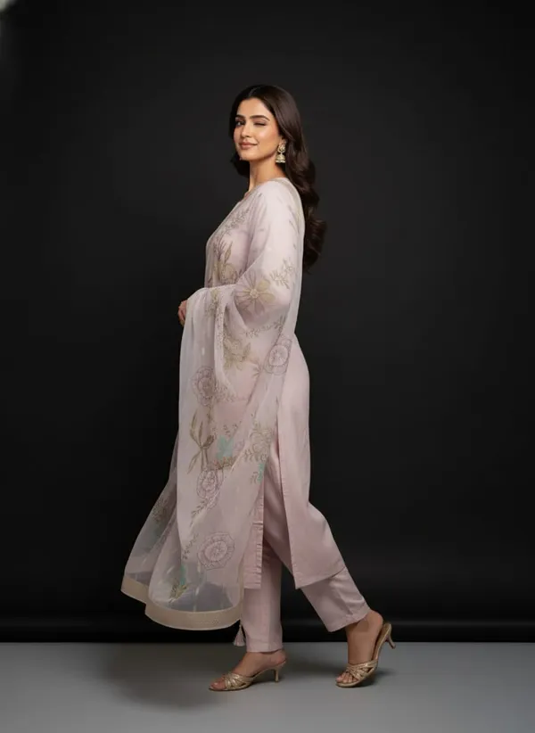 Blush_Pink_Serenity_Ethnic_Muslin_Suit_Set_For_Women