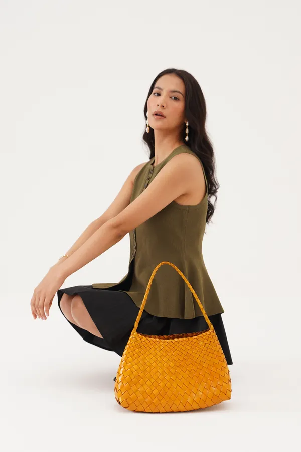 Amber_Glow_Premium_Leather_Shoulder_Bag_For_Women