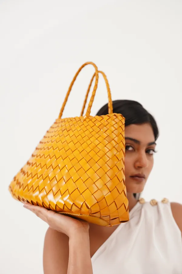 Amber_Glow_Premium_Leather_Shoulder_Bag_For_Women