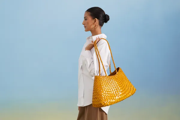 Amber_Glow_Premium_Leather_Tote_Bag_For_Women