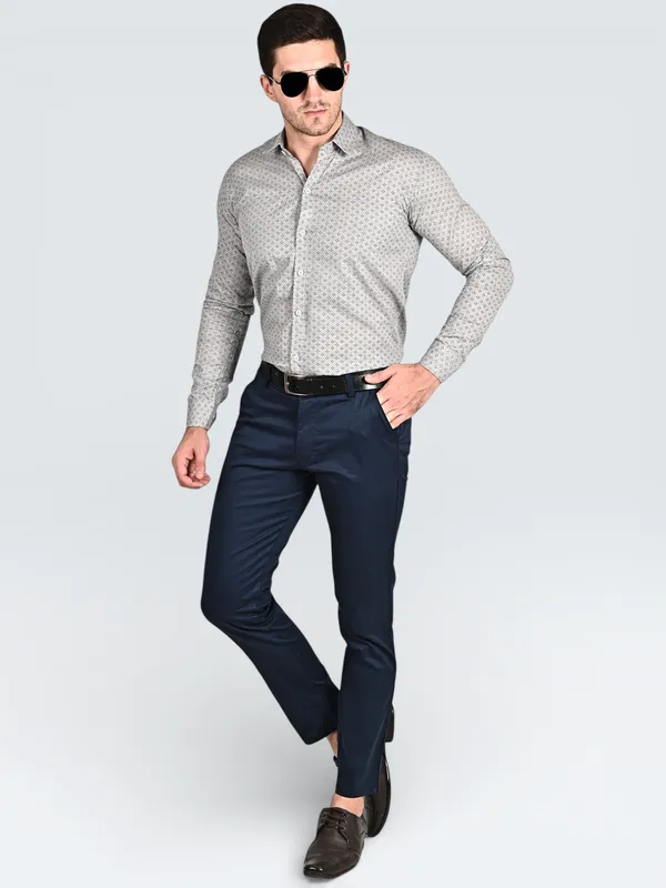 Blue_Cotton_Mid-Rise_Stretchable_Slim_Fit_Casual_Trousers_|_Chinos_For_Men