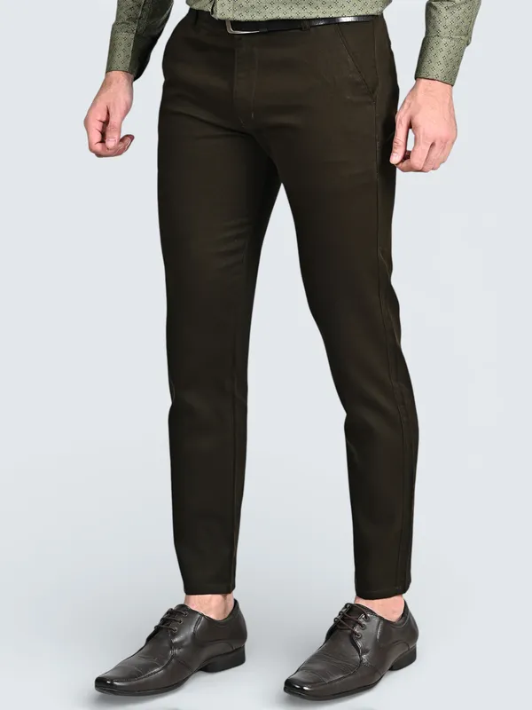Olive_Cotton_Blend_Relaxed_Fit_Casual_Trouser_For_Men