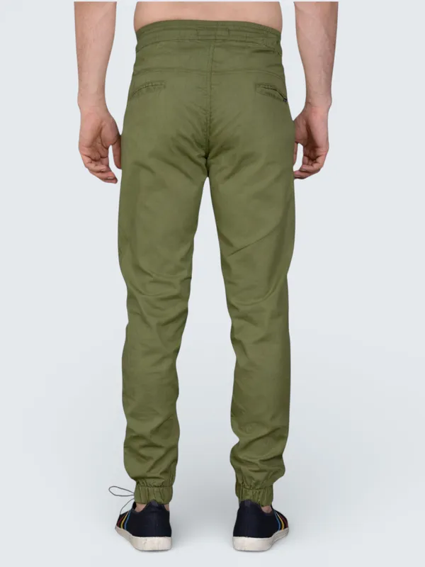Olive_Cotton_Blend_Relaxed_Fit_Casual_Jogger_For_Men