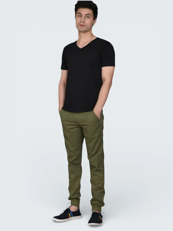 Olive_Cotton_Blend_Relaxed_Fit_Casual_Jogger_For_Men