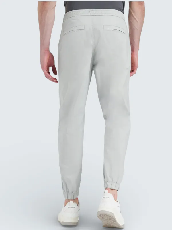 Light_Grey_Cotton_Mid-Rise_Stretchable_Slim_Fit_Casual_Jogger_For_Men