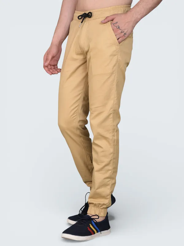Camel_Cotton_Blend_Relaxed_Fit_Casual_Jogger_For_Men