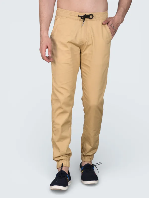 Camel_Cotton_Blend_Relaxed_Fit_Casual_Jogger_For_Men