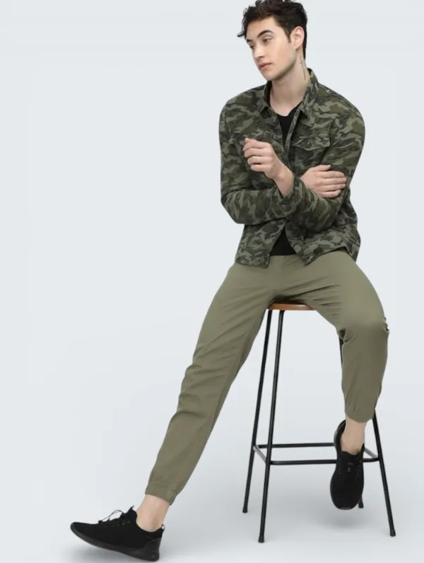 Leaf_Green_Cotton_Blend_Relaxed_Fit_Casual_Jogger_For_Men