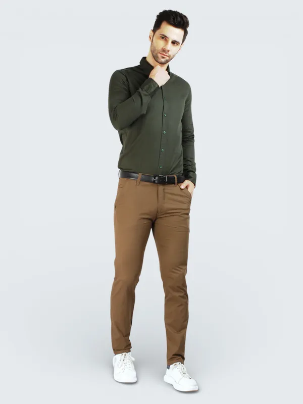 Mustard_Cotton_Mid-Rise_Stretchable_Slim_Fit_Casual_Trousers_|_Chinos_For_Men
