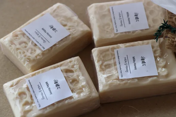 Cream_Milk_&_Honey_Soap_For_Hpme_Decor
