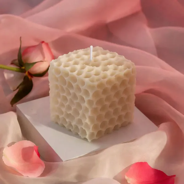 White_Handmade_Soy_Wax_Scented_Candles_Honeycomb_Design_With_Fragrance_Pack_Of_2