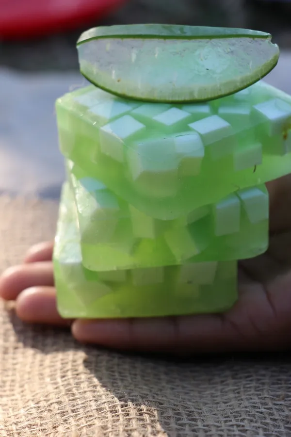 Green_Aloe_Vera_Soap_For_Hpme_Decor
