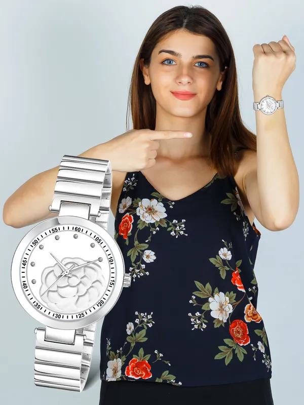 New_Trending_White-Silver_Round_Braclet_3D_Flower_LR319