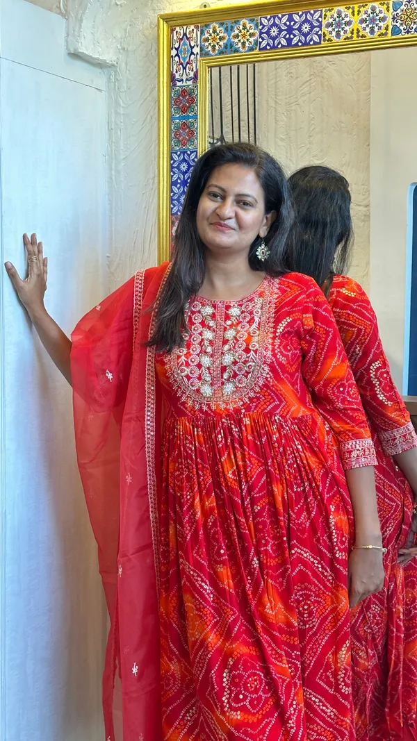 Red_Gulmohar_Bandhani_Anarkali_Set_For_Women