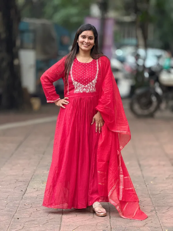 Carrot_Red_Mul_Cotton_Gown_Set_For_Women