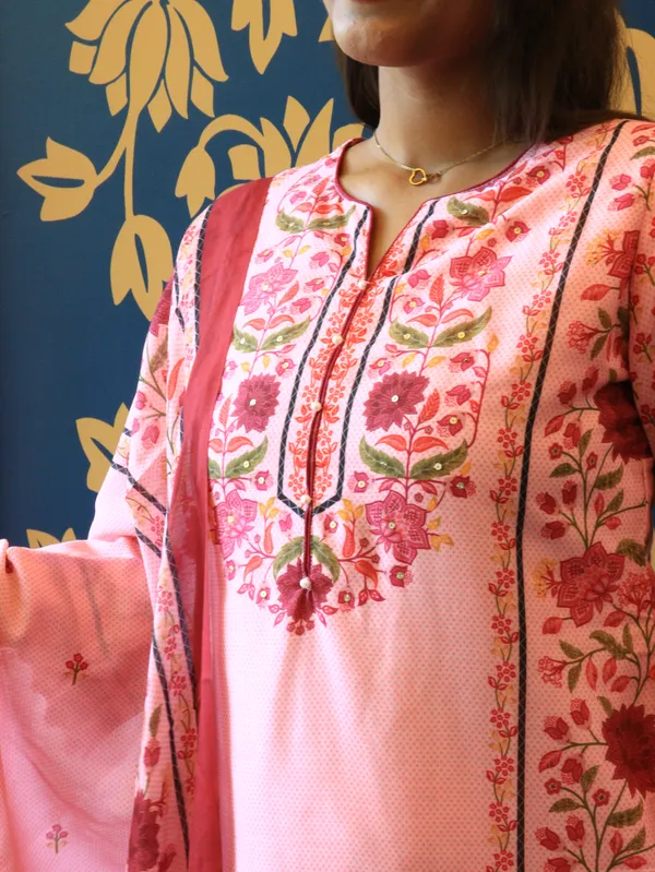 Light_Pink_Floral_Printed_Cotton_Suit_Set_For_Women